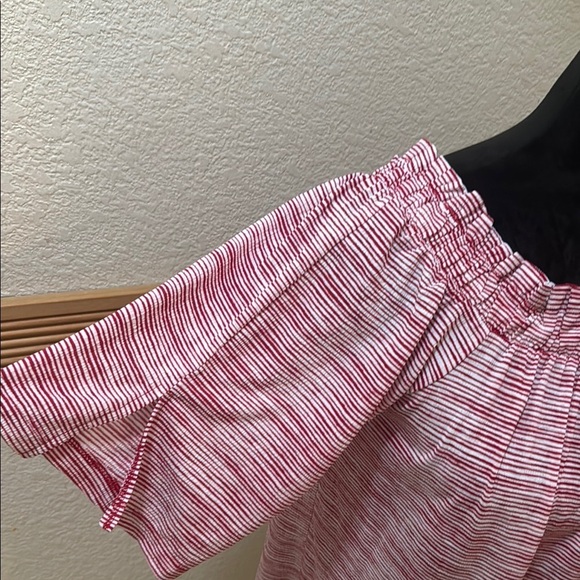 Elle Red & White Striped Women's Blouse Size S! - Picture 4 of 6